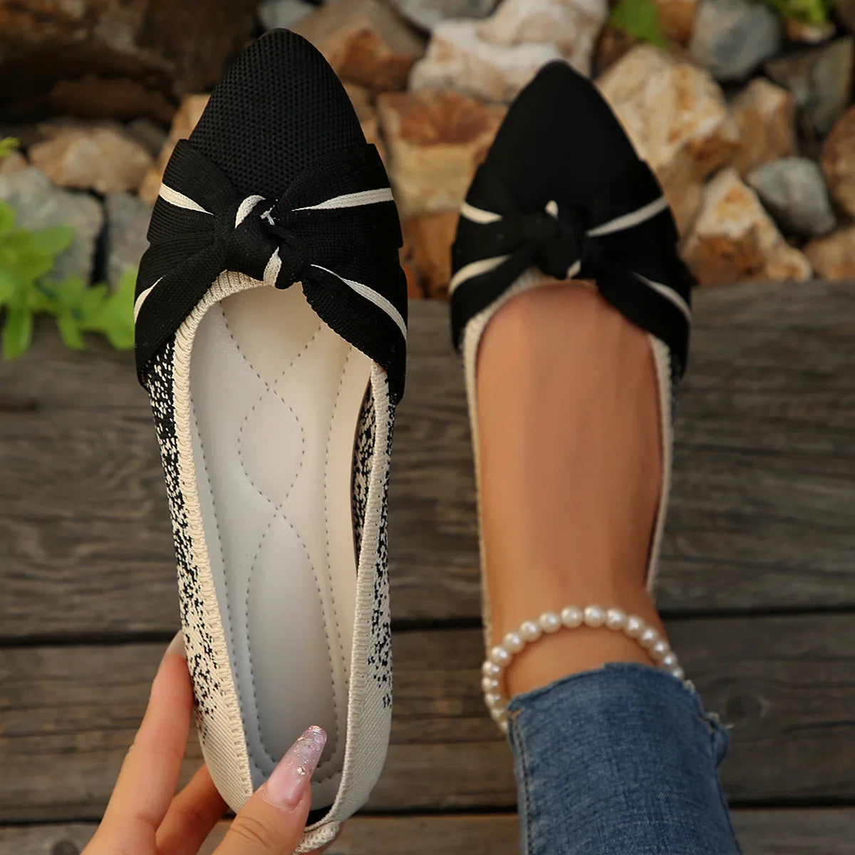 2025 Spring Autumn Pointed Bow Flat Shoes Women's Fashion Lightweight Comfortable Casual Shoes Large Size Women Loafers