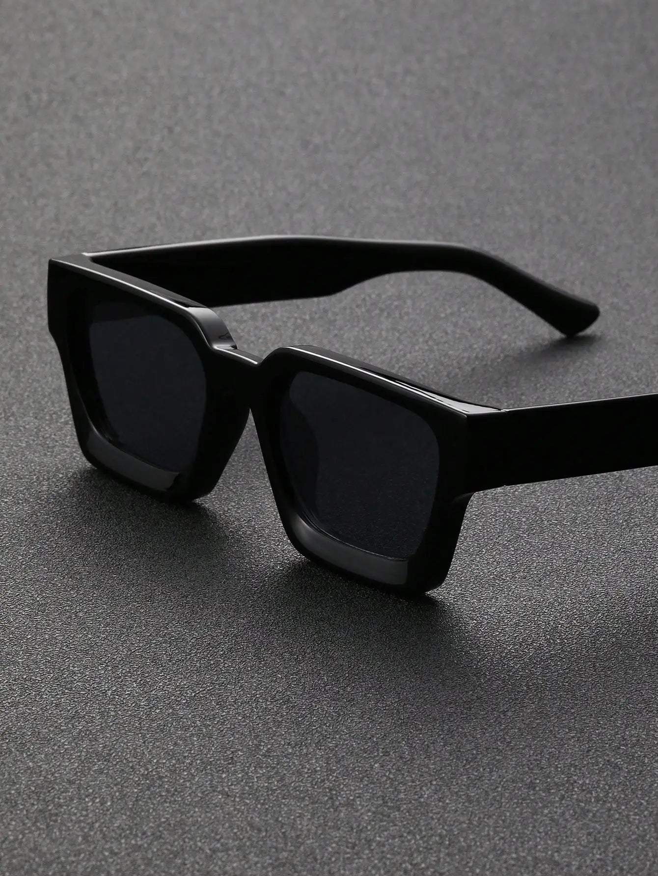 1/2 PC S Classic Fashion Square Plastic Frame Women Sunglasses For Men Daily Life Shades Eyewear Accessories. Badiee Stylez