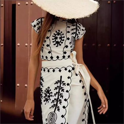 Elegant Women's Retro Printed Sleeveless Half High Neck Short Top With Vacation Style Two-piece Vestidos For Spring/summer 2024