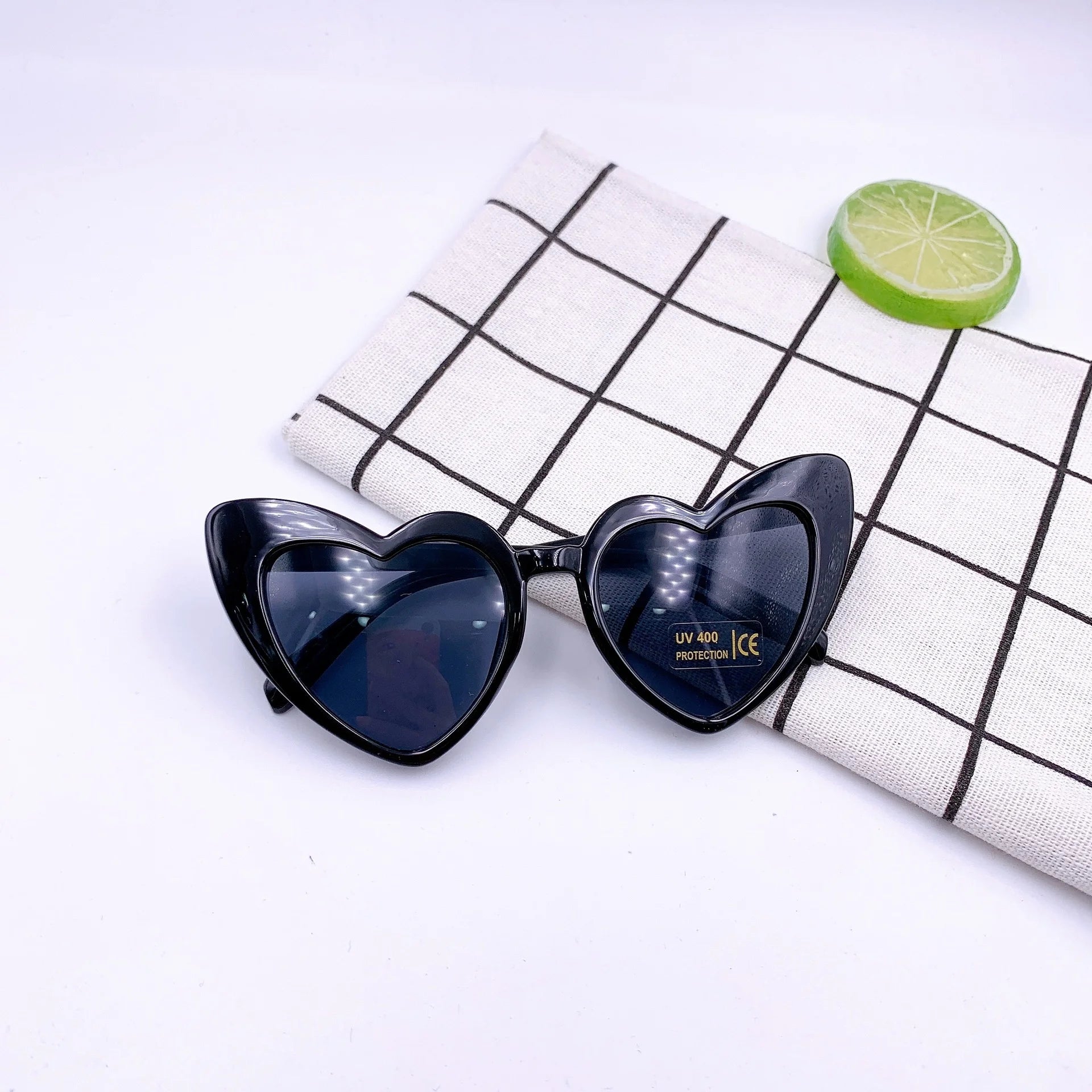 New Peach Heart Children's Frame Fashion Sunglasses Personality Boys and Girls Children's Glasses Sunglasses Outdoor Sunvisor Black