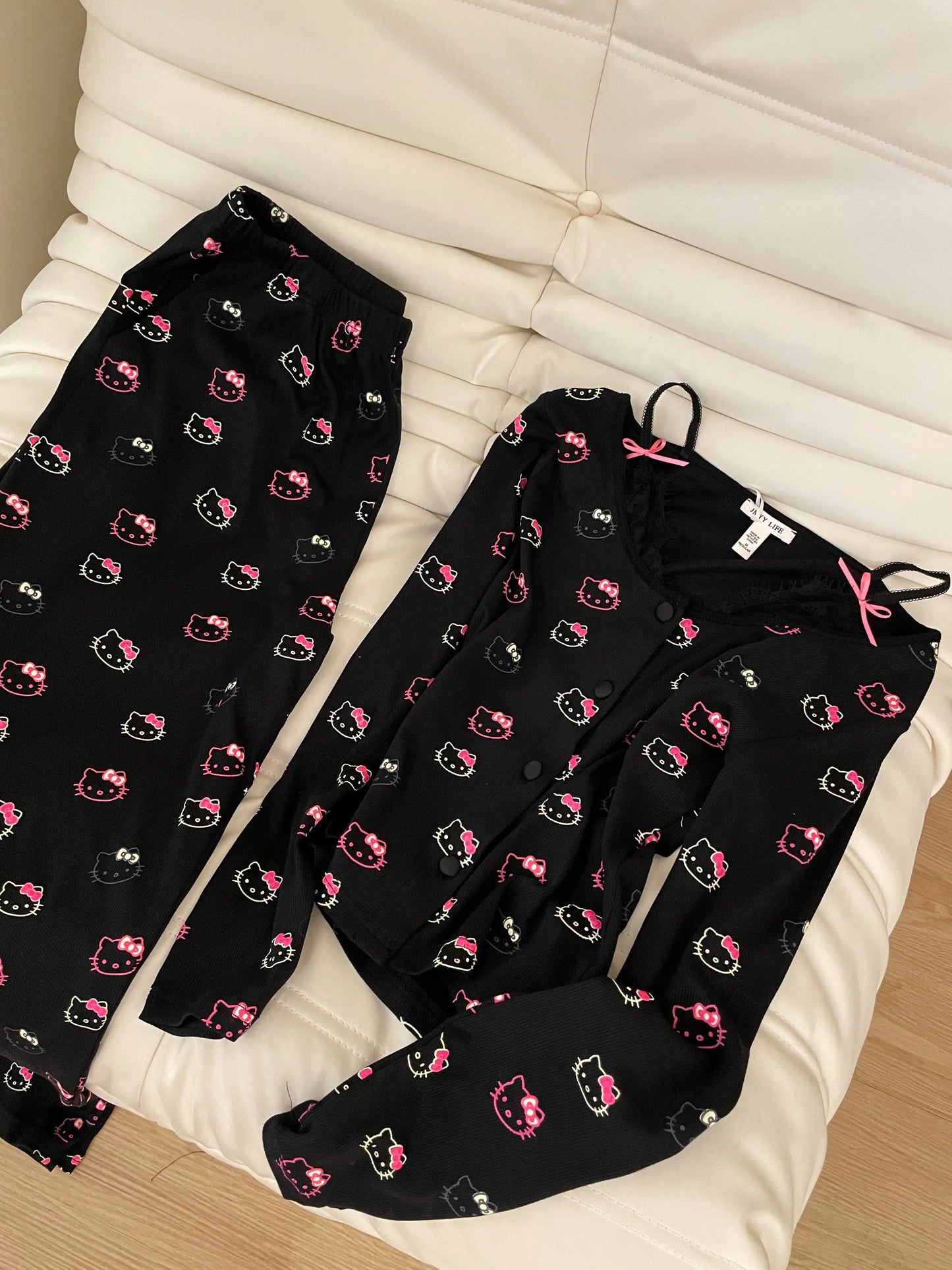 2Pcs/Set Girl's Cotton Pajama Built-in Bra Outdoor Wear Spring Autumn Hello Kitty Collection Home Clothing Sanrio Loungewear