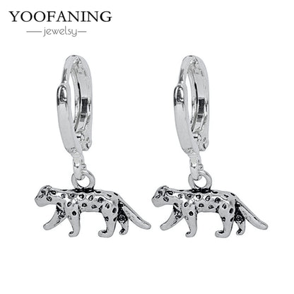 925 Sterling Silver Ear Needle Exquisite Luxury Hoop Earrings Unique Leopard Pendant Animal Design Women's Earrings Jewelry Gift LN0562-2