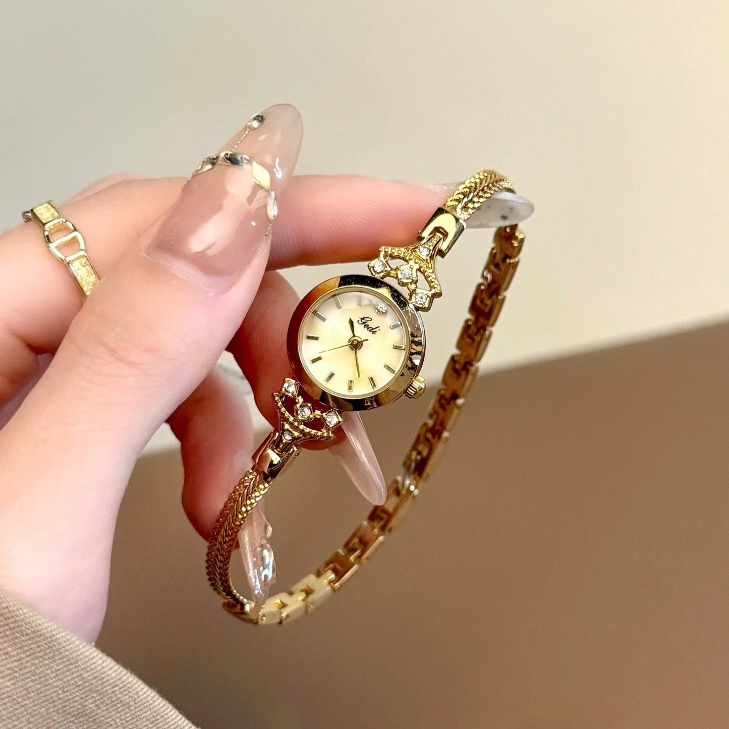 New Elegant Women's Watch Luxury Slim Gold Bracelet Watch Fashion Ladies Quartz Wristwatches Clock Gifts For Woman montre femme 893 gold No