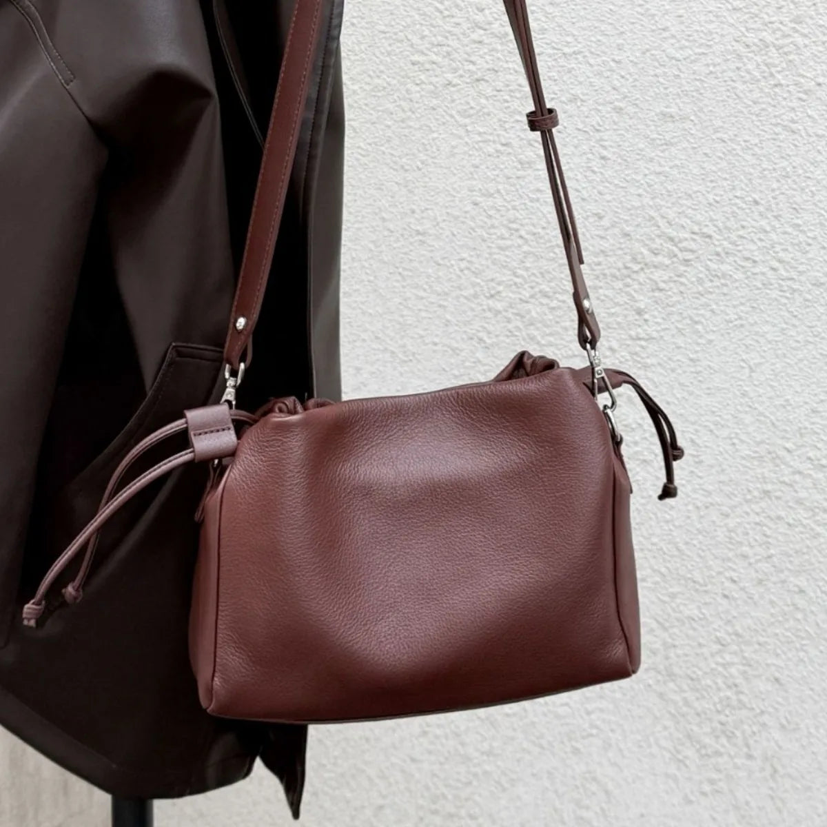 Ladies' New Premium Full-Grain Wrinkled Leather Crossbody Bag - Women's Chic Shoulder Commuter Bag with Organizer Pockets