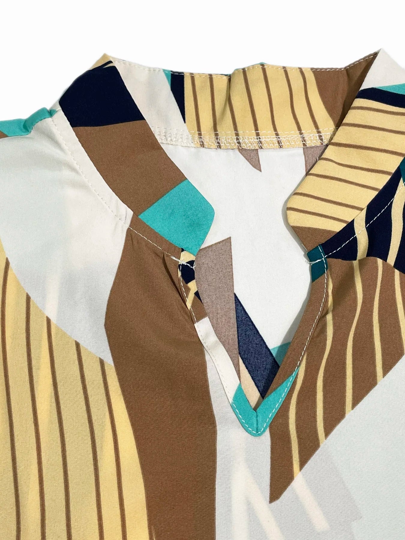 A Bat - Sleeved, Beled Dress with Geometric Patterns It's Suitable for Commuting in Spring and Summer, Featuring Elegant Style Badiee Stylez