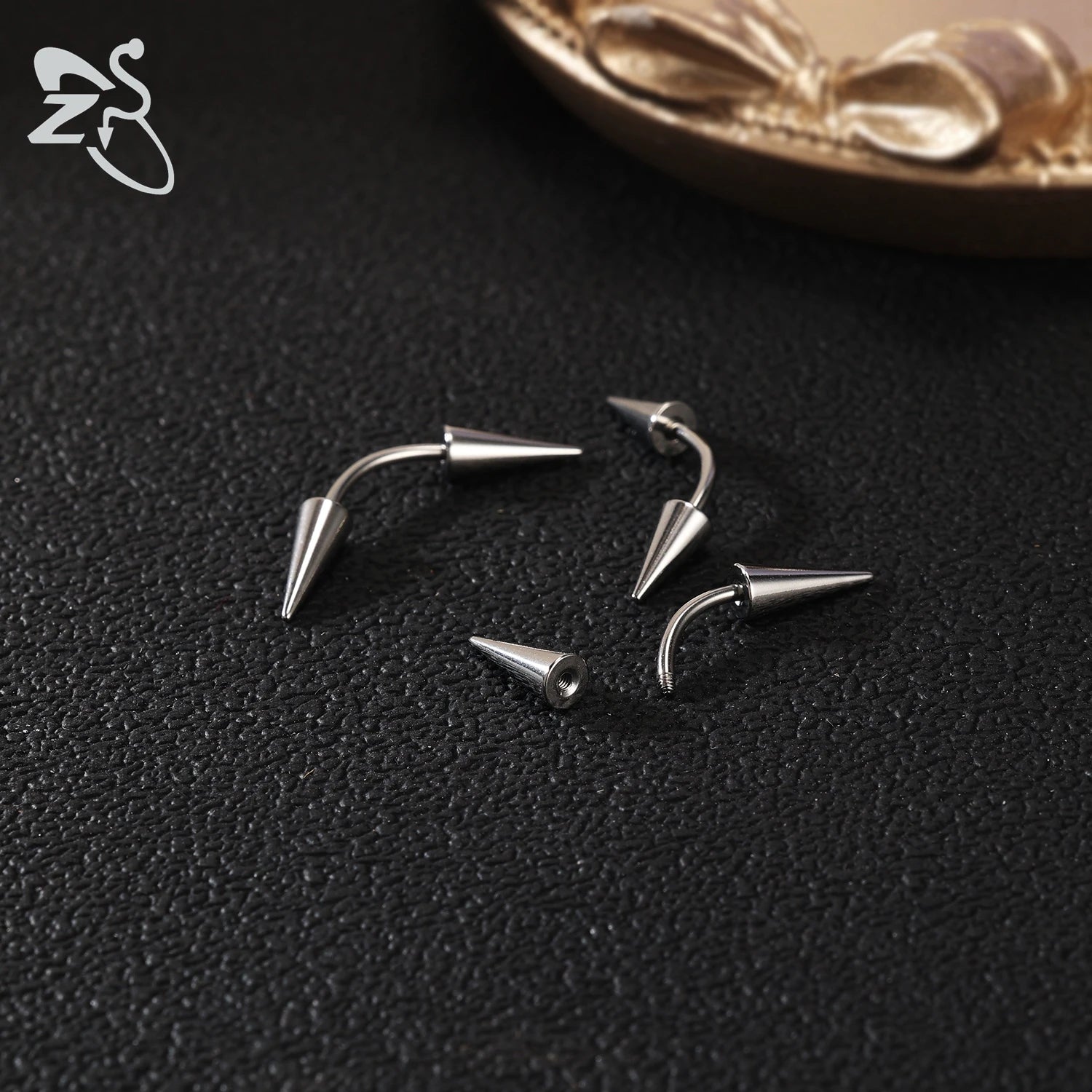 ZS 1 PC 16G Stainelss Steel Eyebrow Ring For Men Women Long Spike Curved Nose Bridge Piercing 3 Colors Cone Lip Labret Piercings