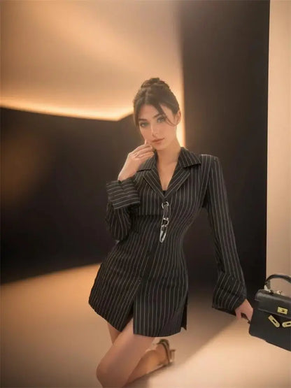 Vintage Blouses Black Stripe Slim fit Shirts Long Sleeve Top Women Korean Fashion Office Lady Aesthetic Elegant Shirt Women