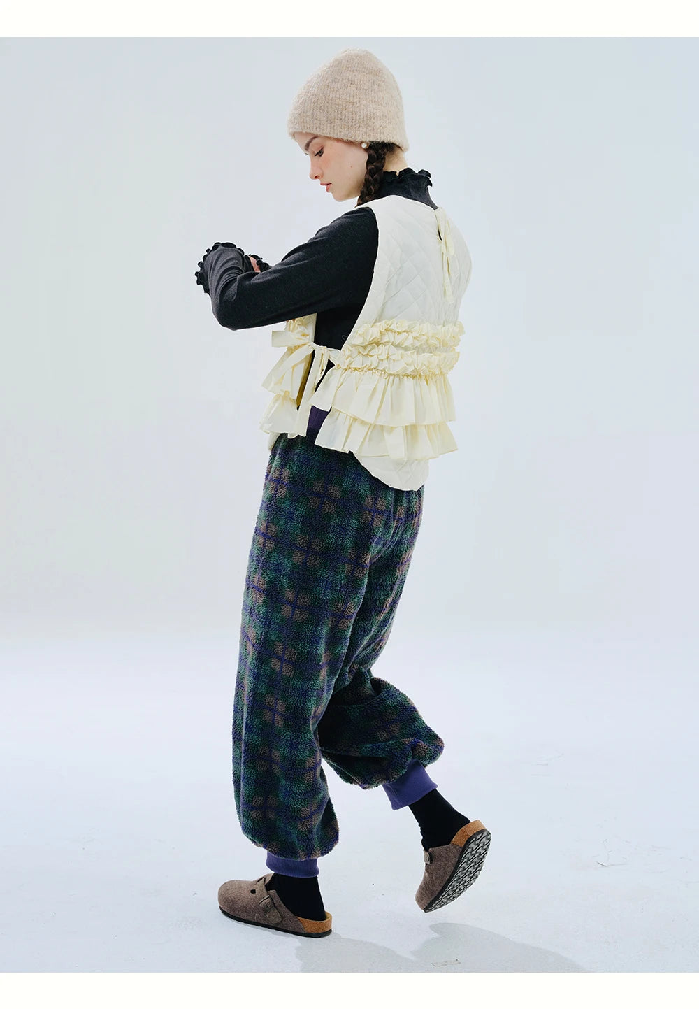 imakokoni2023 autumn and winter original green plaid lamb wool shrink pants 234408 Badiee Stylez