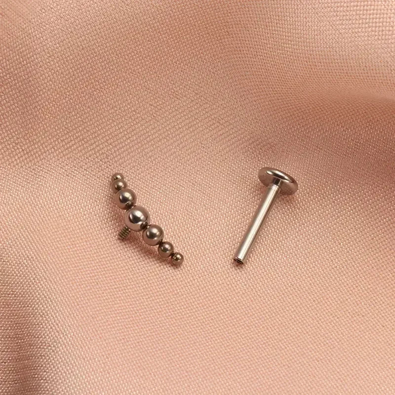 ASTM F136 Titanium Mirror Polish 7 Beads Cluster 16G Labret Cartilage Helix Conch Monroe Tragus Piercing Body Jewelry