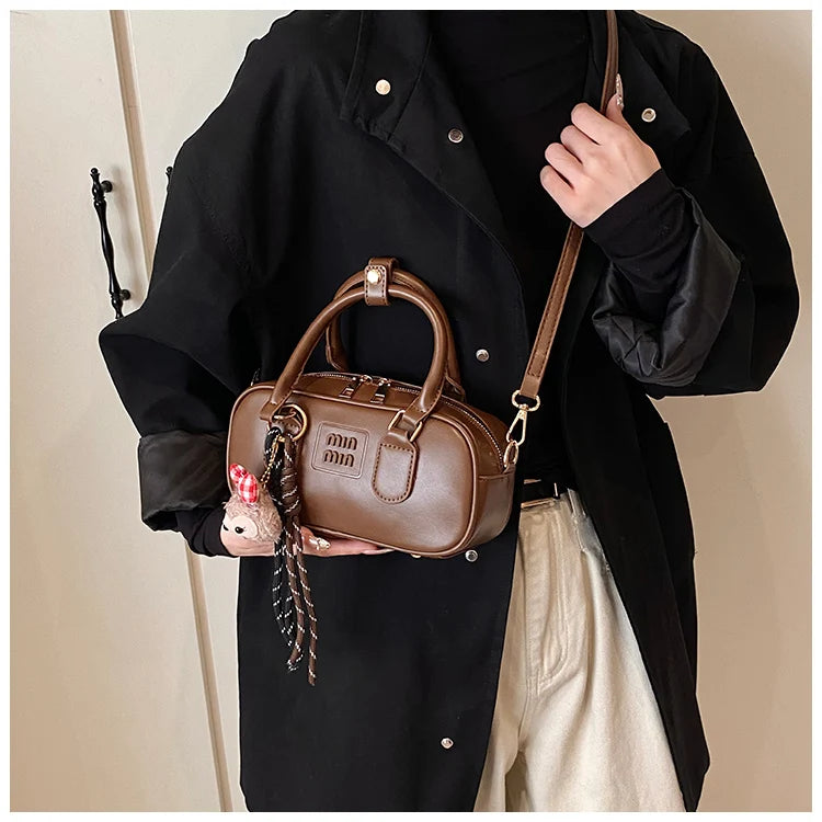 Luxury high-end designer portable bowling bag female 2025 new autumn and winter fashion all-match messenger bag small square bag