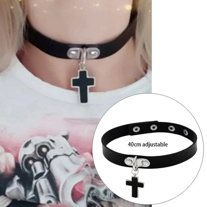 Sexy Trendy Vintage Charm Round Gothic Collar Necklaces Jewelry Gift Gothic Leather Heart Harajuku Women Punk Choker Necklace Cross 2 40cm adjustable