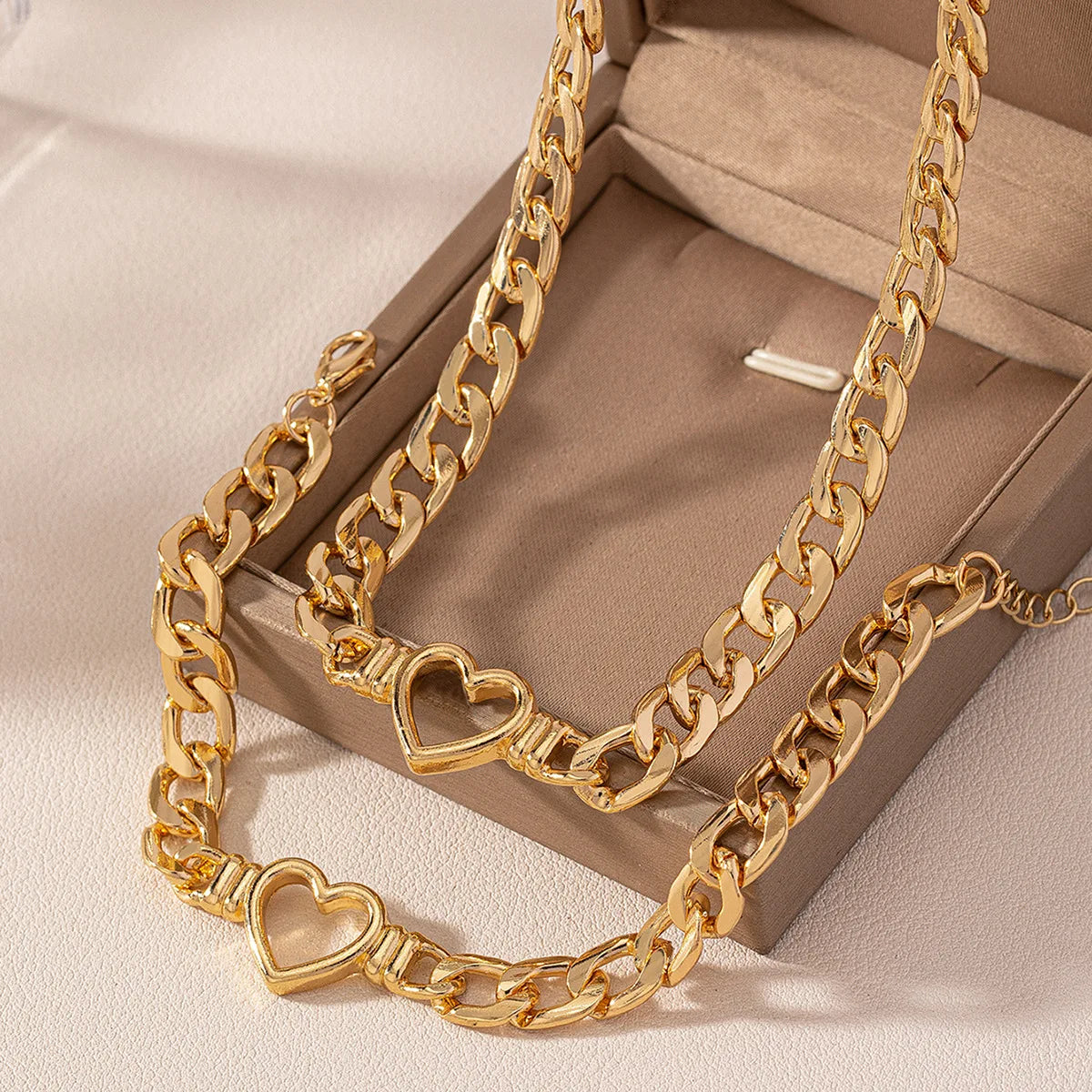 Minimalist Heart Shape Hollow Collarbone Chain Bracelet Set For Women Holiday Party Gift Fashion Jewelry CS009