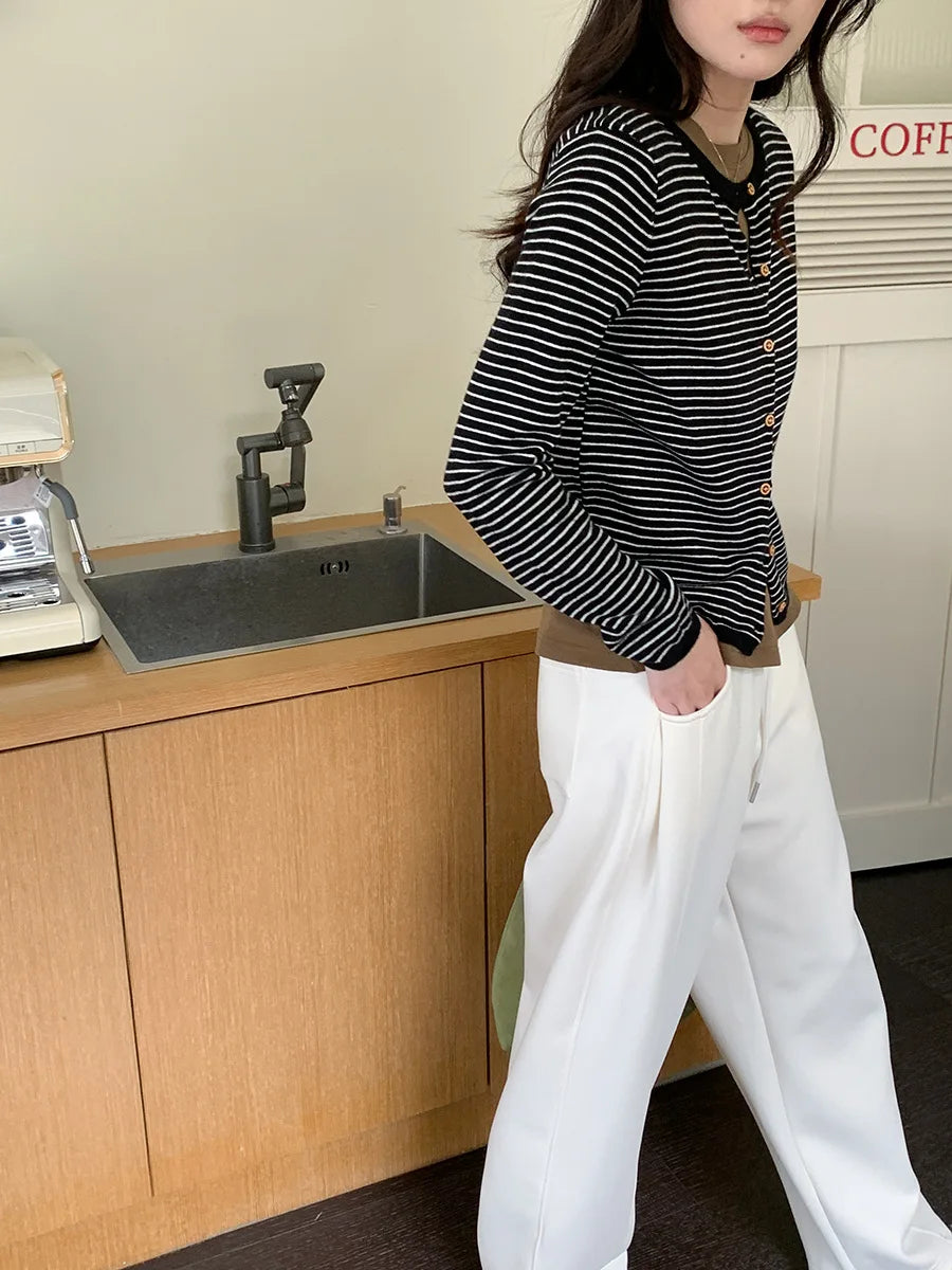 New relaxed and curved cut sports and casual wide leg pants for early autumn Badiee Stylez