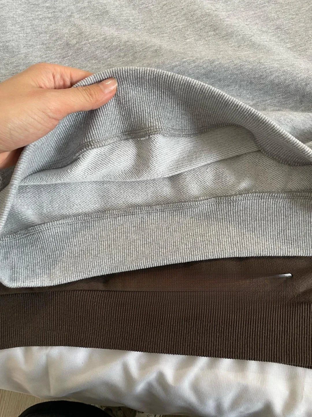 Fashion Trends Solid Long Sleeves Top Spring Black Red Round Neck Sweatshirts Simple Classic Letter Loose Casual Sports Top