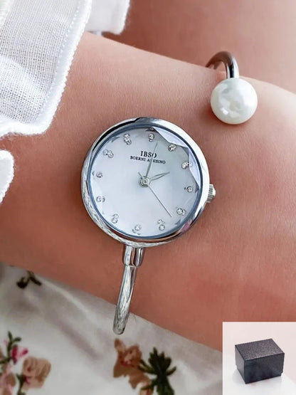 Silver Pearl Bracelet Women's Quartz Watch Simple Ladies Clock Elegant Ladies Watch Bracelet Perimeter 160mm silver