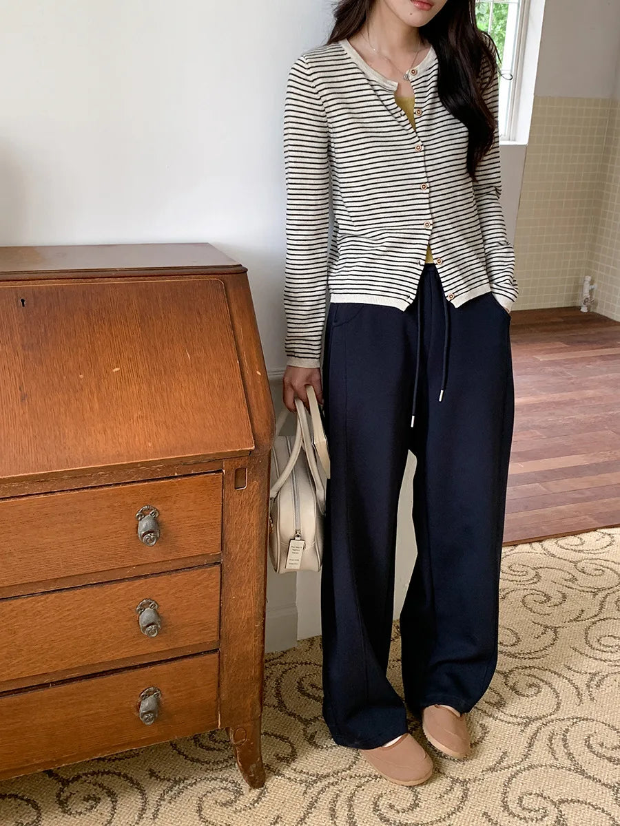 New relaxed and curved cut sports and casual wide leg pants for early autumn Badiee Stylez