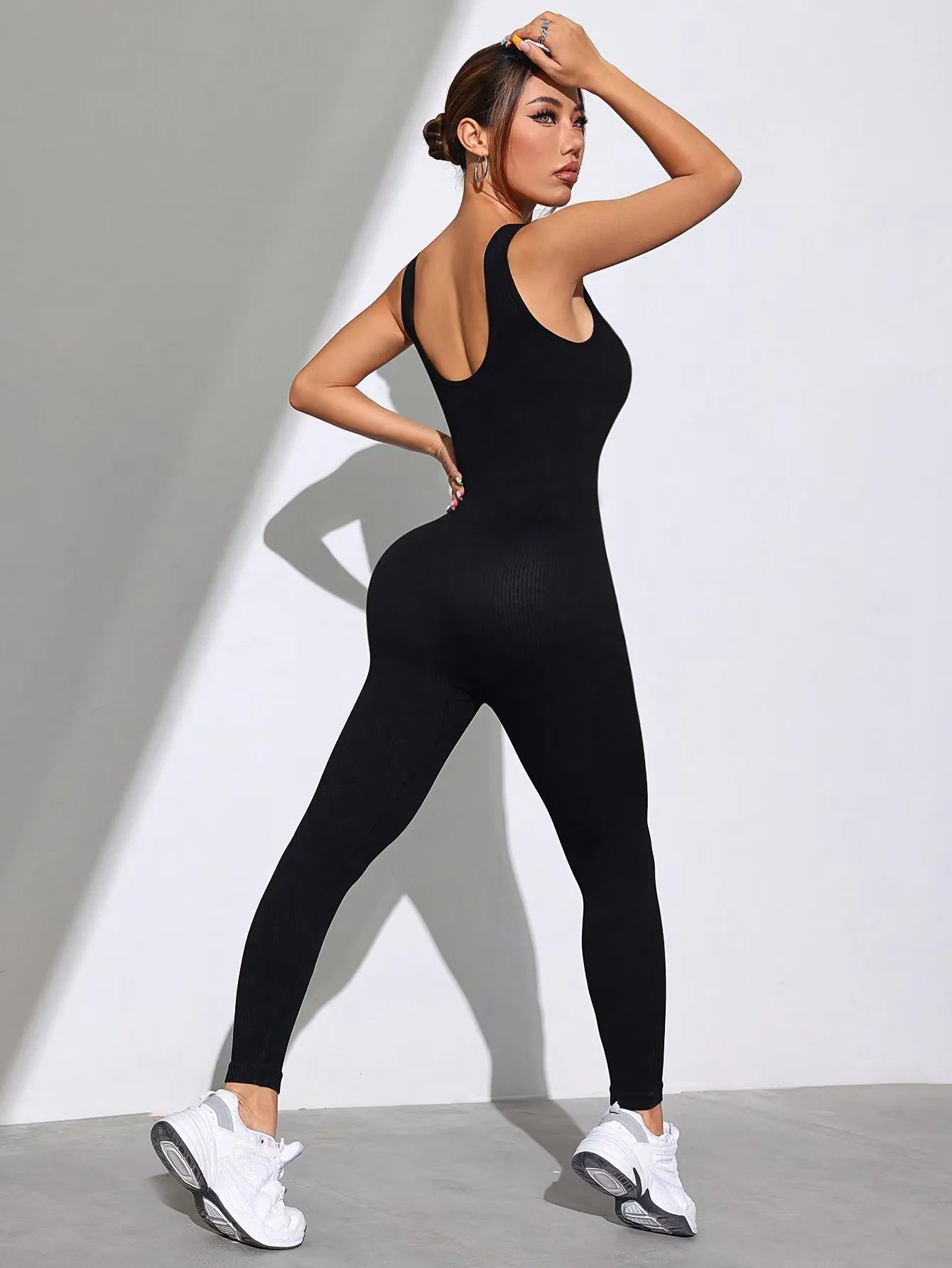Vest trousers jumpsuit slim yoga sportswear, one-piece, seamless body shaping suit with firm stripes, waist, hips and belly tuck