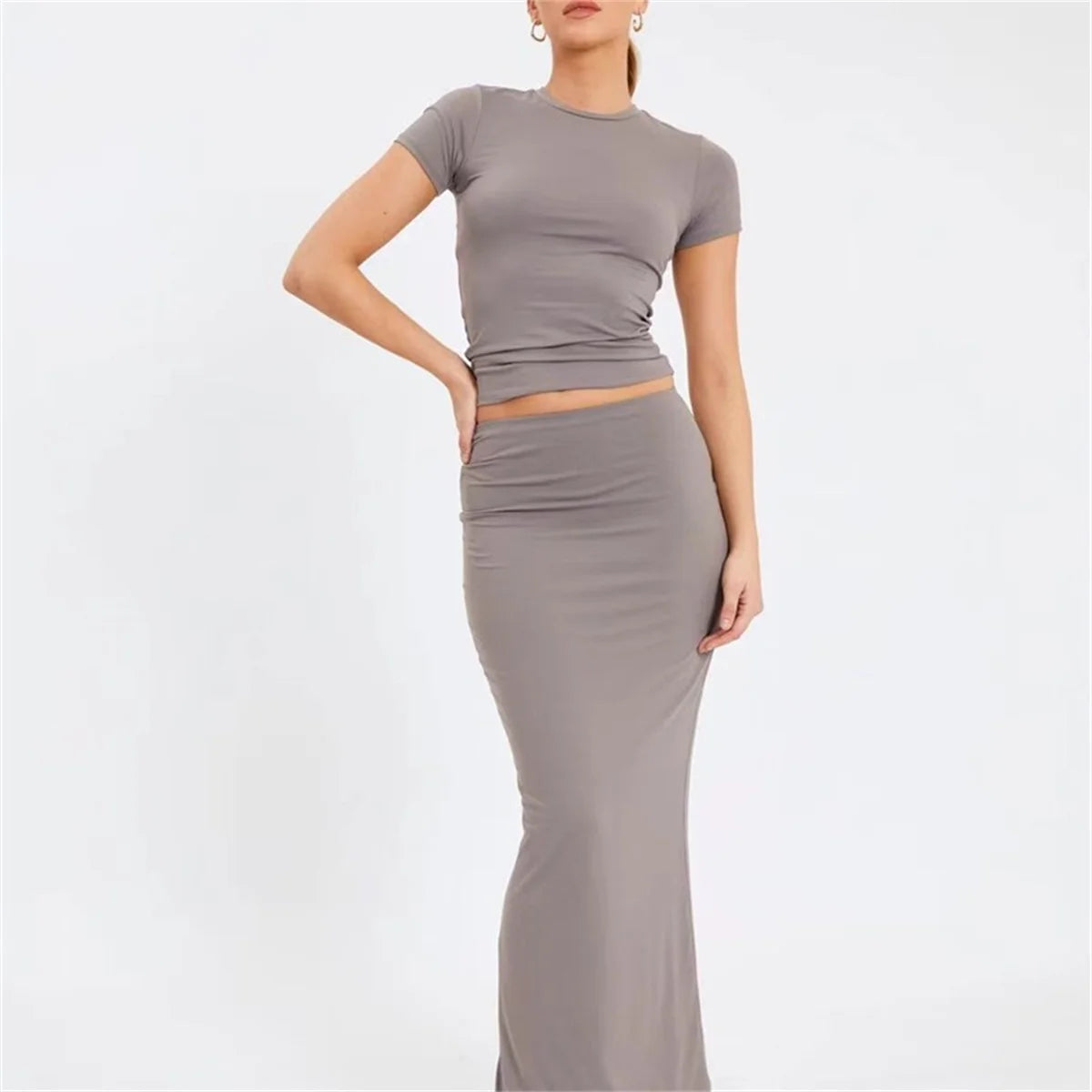 2025 Spring New Short Sleeve T-Shirt Women Solid Simple Casual Soft All-Match Hot Basic Crop Tops Tees Summer Fashion Slim Fit T