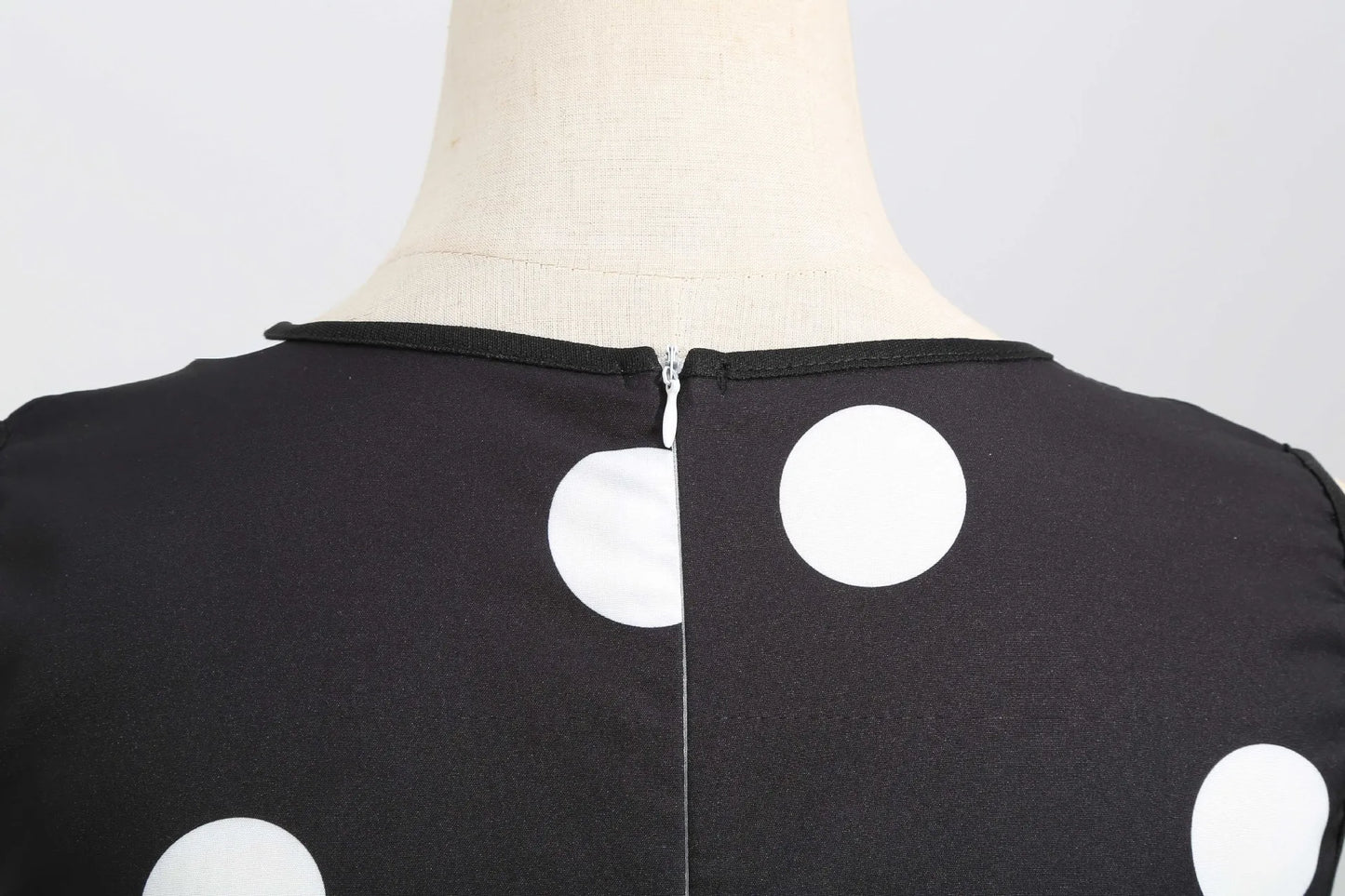 Summer V-neck sleeveless polka dot lace-up waist tucked vintage swing dress