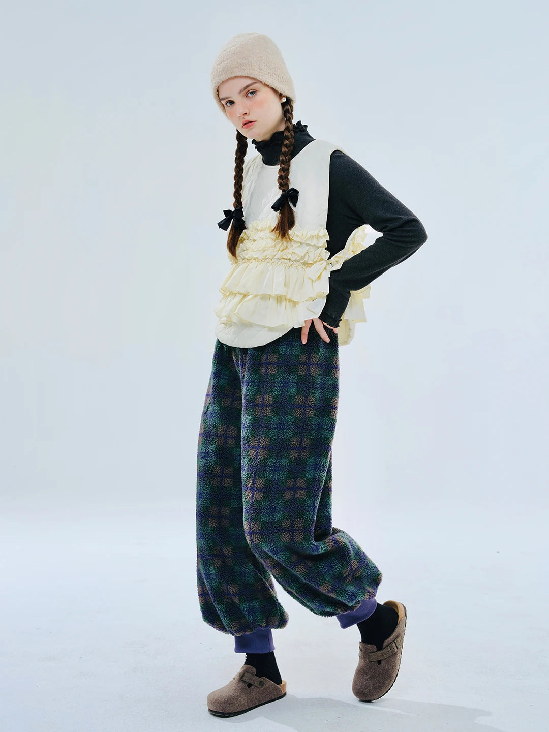 imakokoni2023 autumn and winter original green plaid lamb wool shrink pants 234408 Badiee Stylez