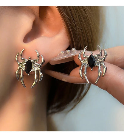 Punk Stainless Steel Spiders Stud Earrings Black Earrings for Men and Women Vintage Hip Hop Rock Piercing Ear Jewelry