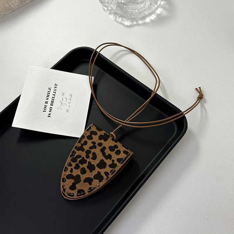 Leopard Print Leather Neck Hanging Sunglasses Clip Glasses Chain Storage Necklace Women's Hanging Rope Sweater Chain Brown Leopard