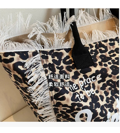 European and American Letters Tassel Canvas Bag Arge Capacity Handbags Travel Women Beach Tote Bag Fashion Casual Shopping Bags