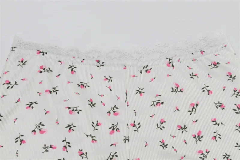 Floral print set, low cut round neck, tight fitting long sleeved top, shorts, European and American home clothes