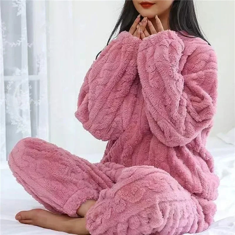 Soft Coral Velvet Jacquard Warm Pajama Set for Women Cozy Loungewear Outerwear for Winter Christmas Back to School Gift ﻿ Red 50-77.5kg
