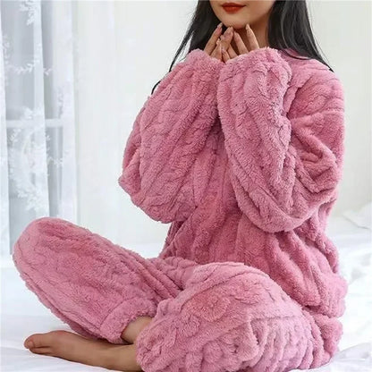 Soft Coral Velvet Jacquard Warm Pajama Set for Women Cozy Loungewear Outerwear for Winter Christmas Back to School Gift ﻿ Red 50-77.5kg