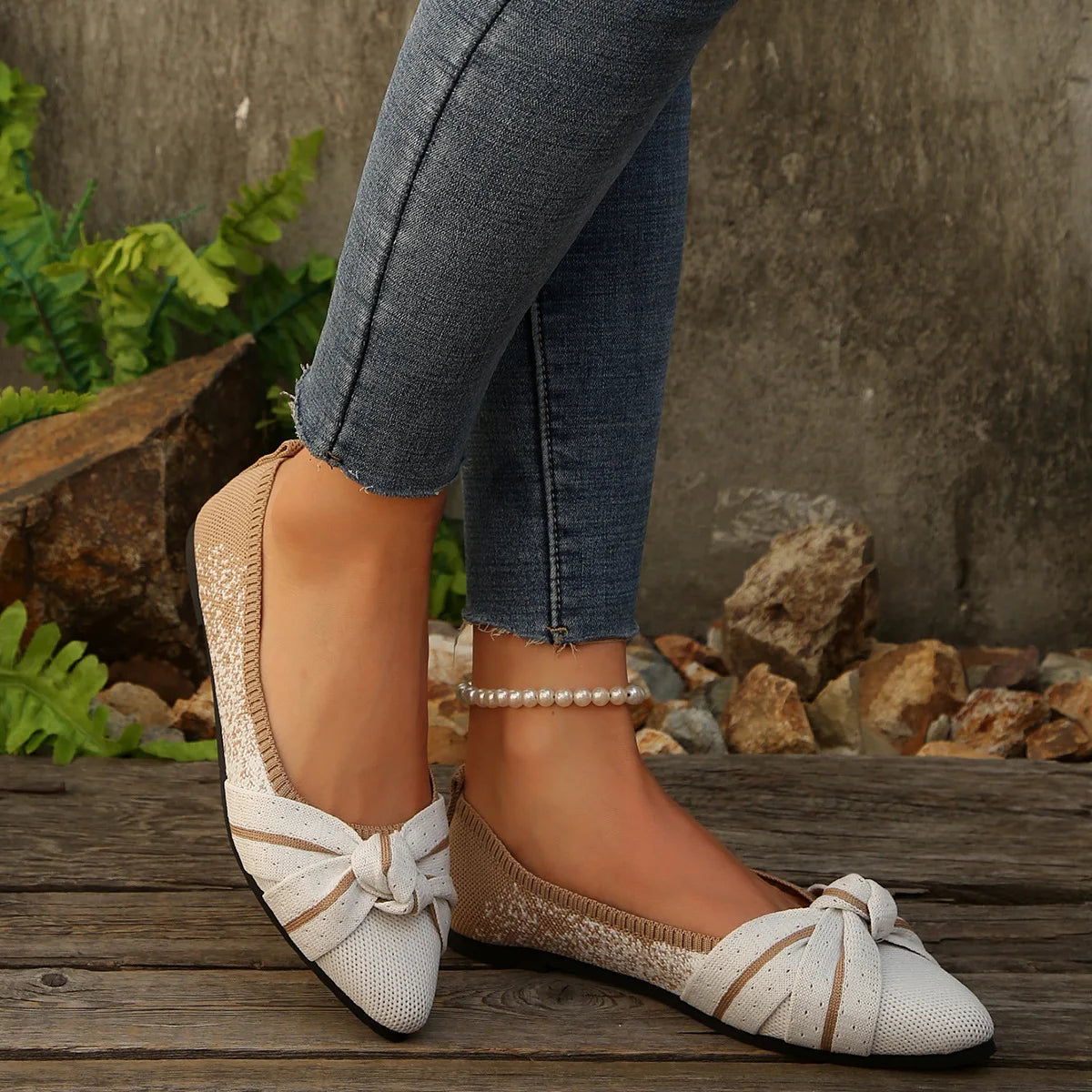 2025 Spring Autumn Pointed Bow Flat Shoes Women's Fashion Lightweight Comfortable Casual Shoes Large Size Women Loafers