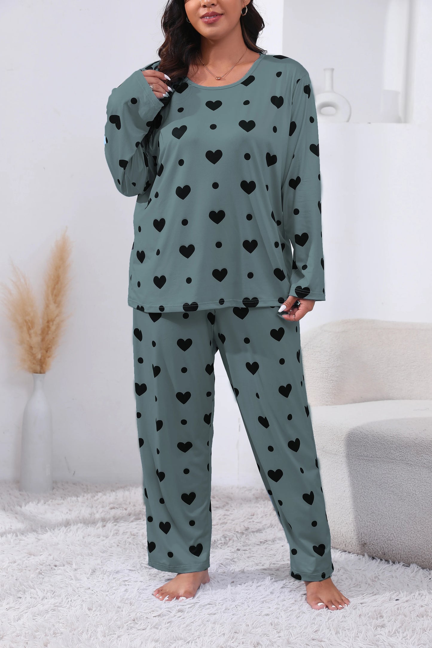 Plus Size Women's Heart Print Long Sleeve T-Shirt And Pants With Elastic 2pc Pajama Set,Women Round Neck Top and Trouser Pajama green