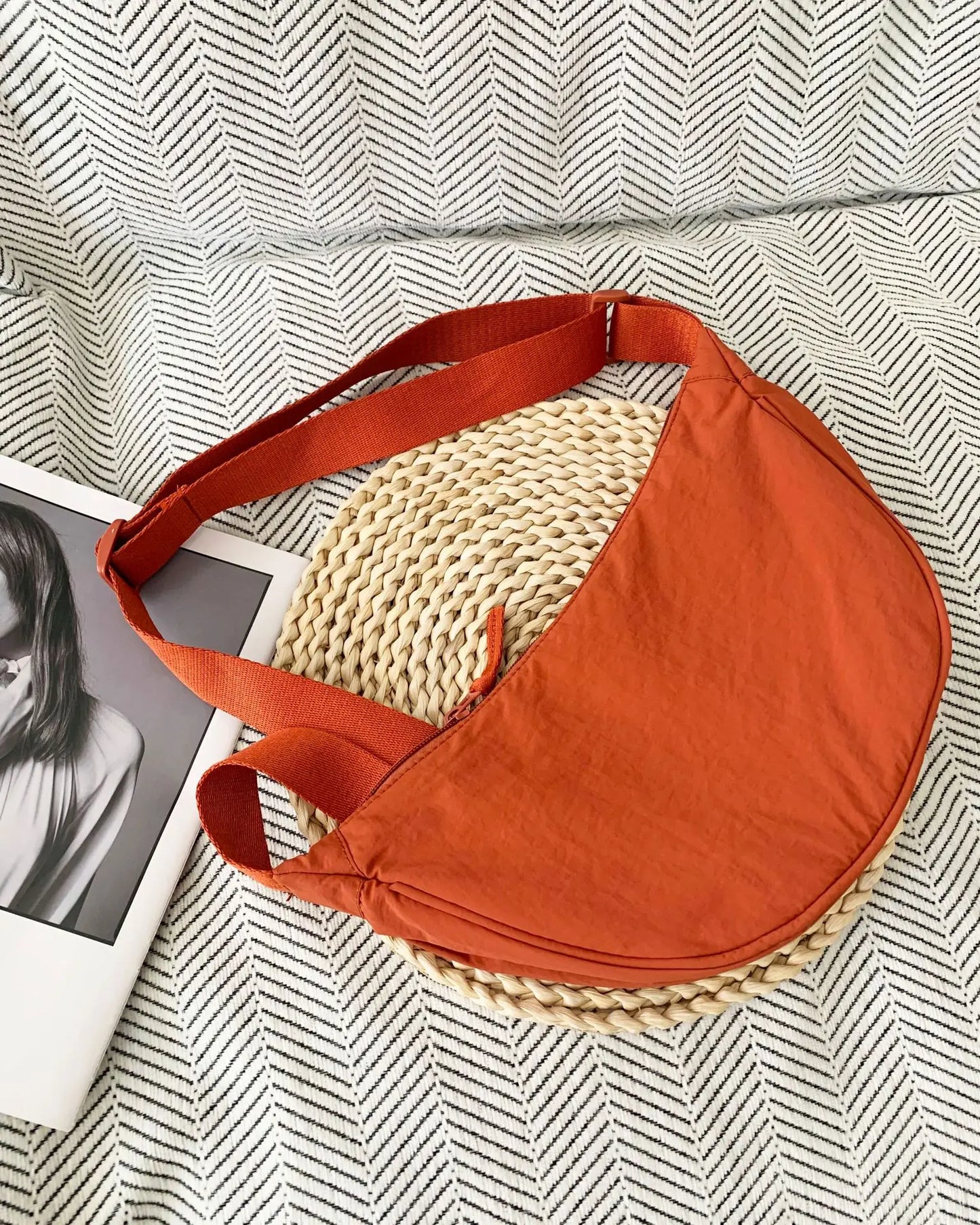 Casual Nylon Hobos Shoulder Bags for Women Lightweight Portable Ladies Crossbody Bag Simple Solid Color Female Handbags Purse Orange