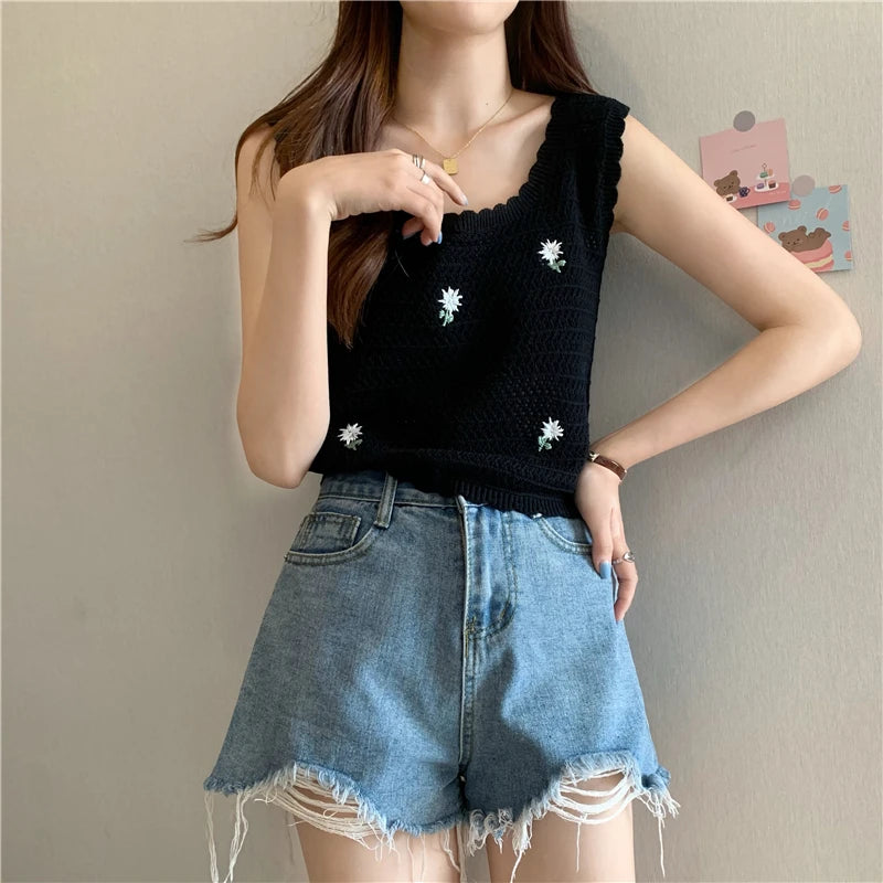 Women Summer Flower Embroidered Knit Tank Tops O-Neck Sleeveless Sweet Camisole Crochet Outer Wear Vintage Loose Inner Crop Tops