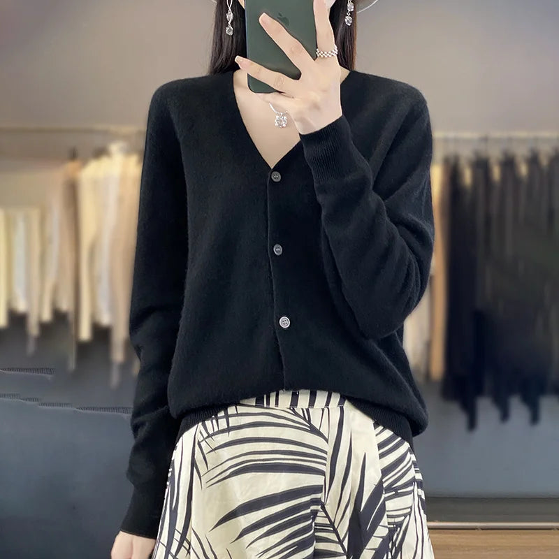 100 Merino Wool Knitted V-neck Sweater Women's Top Loose Korean Version Fashionable Versatile Autumn And Winter Cashmere Sweater WQ015 hei