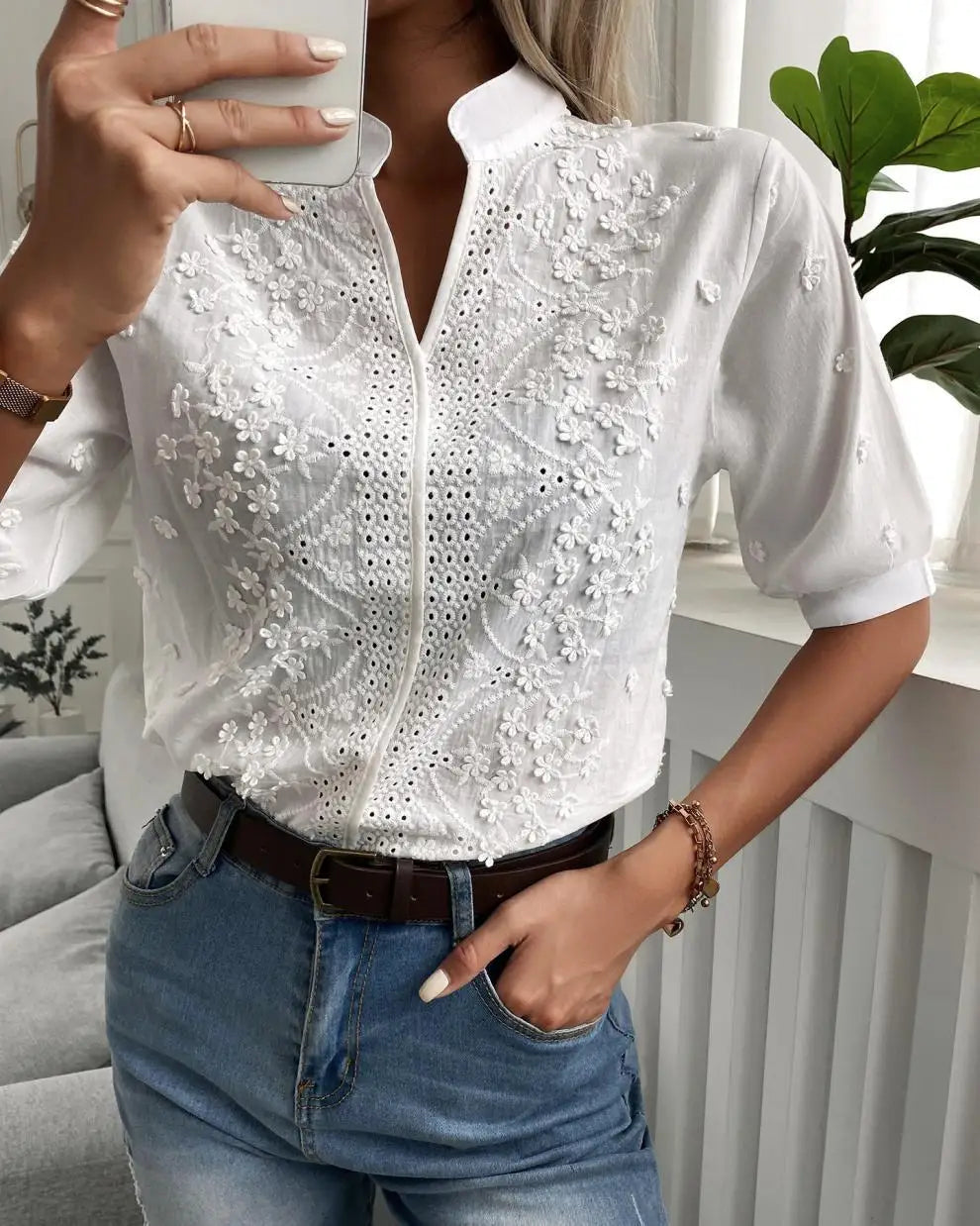 Summer Women's White Top Blouse New Fashion Elegnat V Neck Short Sleeve Casual Office Party Tops Shirts Female Lace Shirt