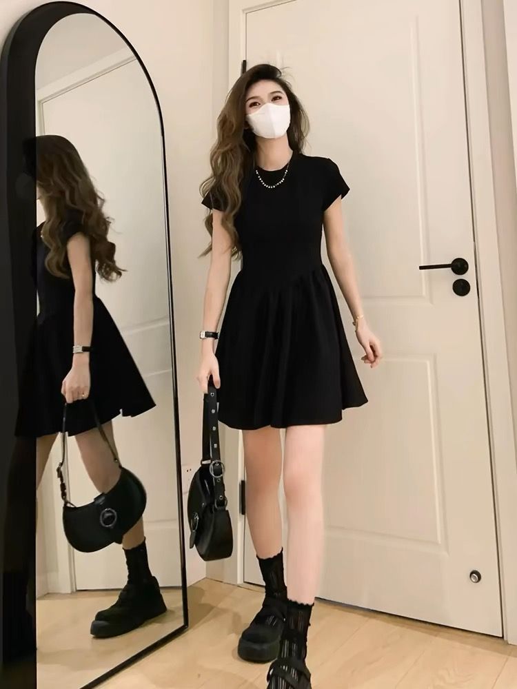 Audrey Hepburn Inspired Chic Short Sleeve Dress 2025 Summer Petite Slimming Fit Sweet-Sexy Vibe Casual Elegant Women's Fashion Badiee Stylez